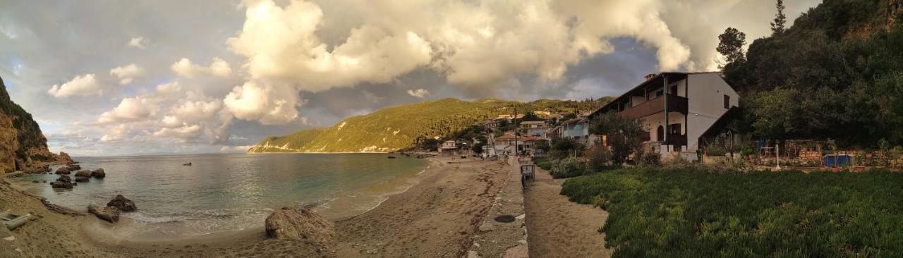 Fetsis Apartments Áyios Nikítas Dış mekan fotoğraf